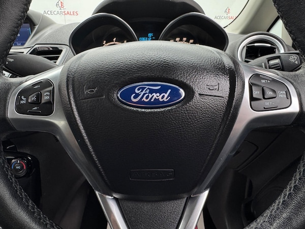 Used Ford Fiesta 2015 for sale - 75670833: Photo 32