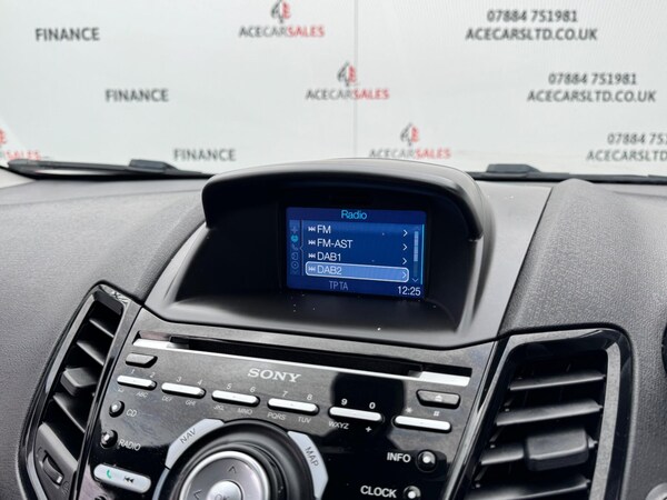 Used Ford Fiesta 2015 for sale - 75670833: Photo 44