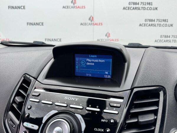 Used Ford Fiesta 2015 for sale - 75670833: Photo 45