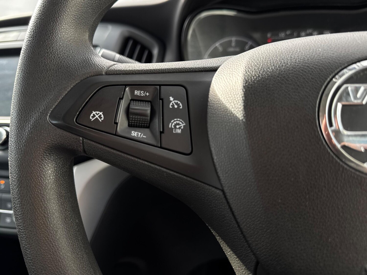 Used Vauxhall Zafira 2017 for sale - 77839584: Photo 31