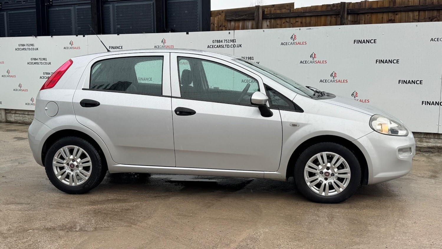 Used Fiat Punto 2017 for sale - 77191880: Photo 9