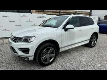 Used Volkswagen Touareg 2015 for sale - 74110862: Photo
