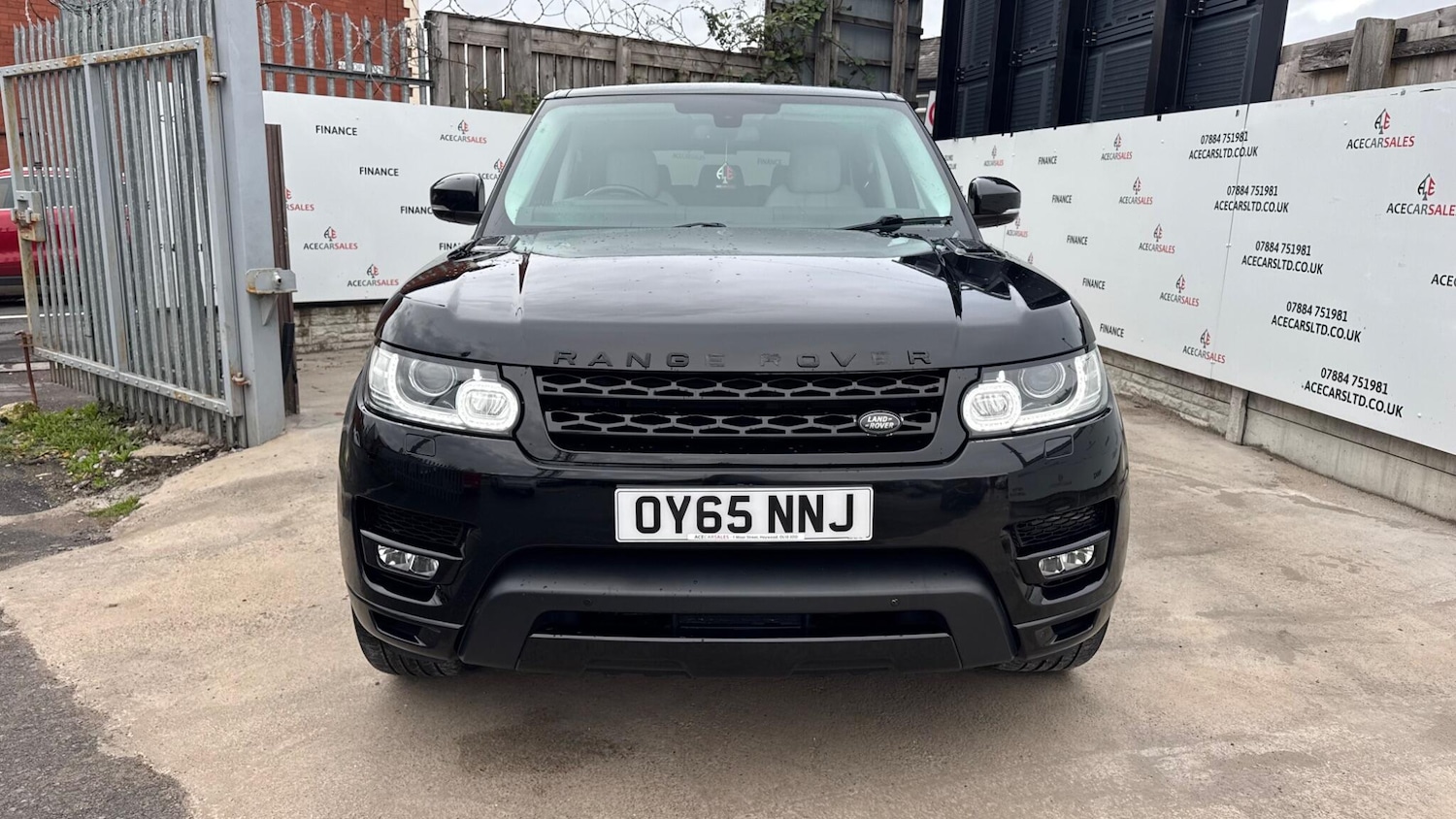 Used Land Rover Range Rover Sport 2015 for sale - 76992515: Photo 3