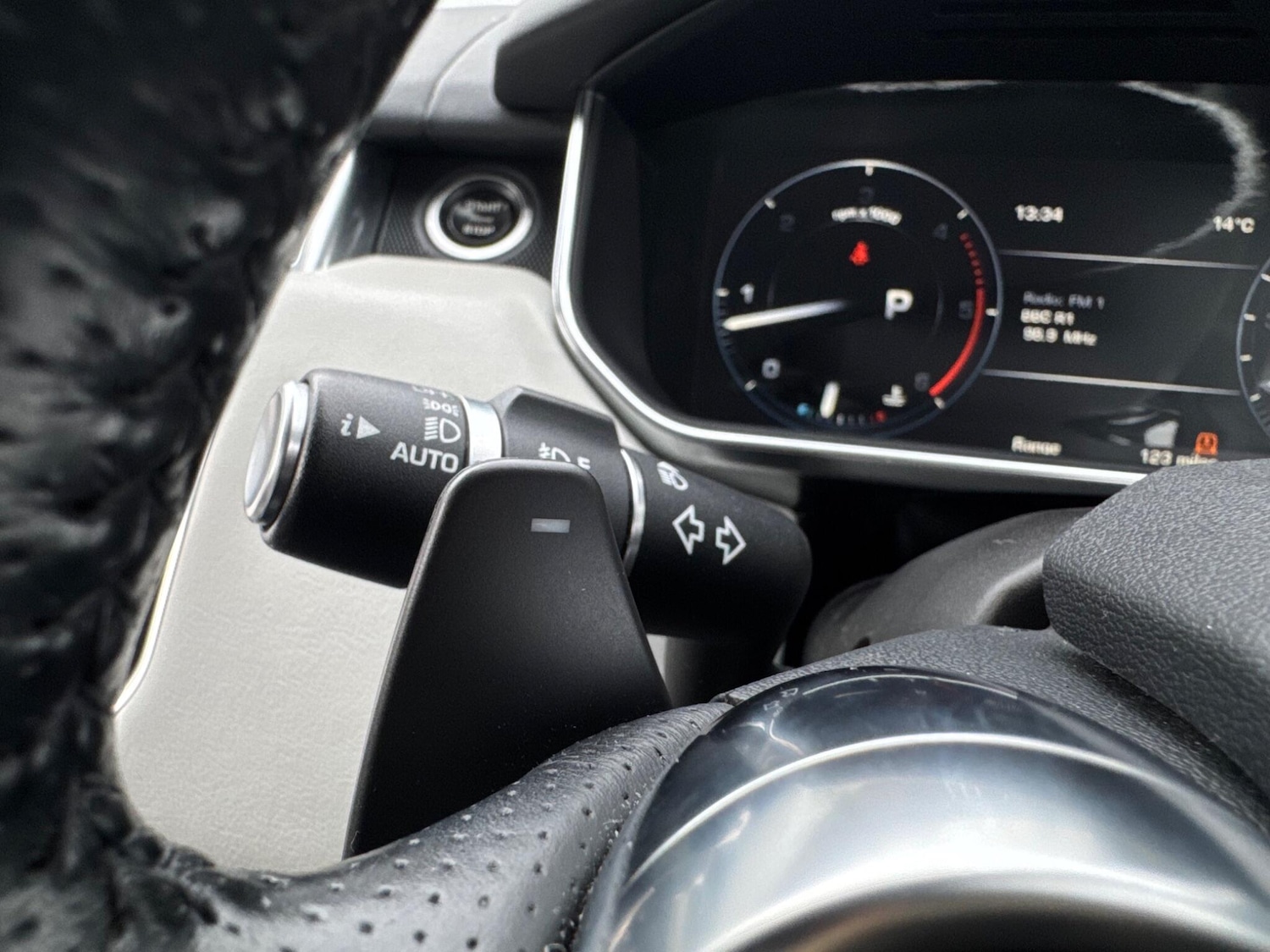 Used Land Rover Range Rover Sport 2015 for sale - 76992515: Photo 30