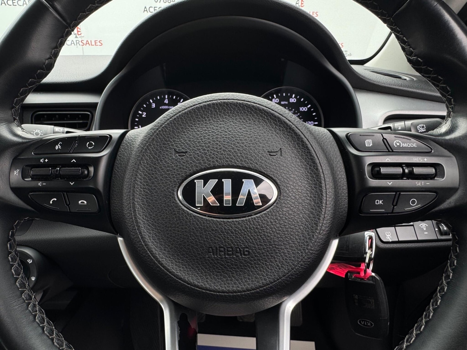 Used Kia Stonic 2019 for sale - 76988017: Photo 30