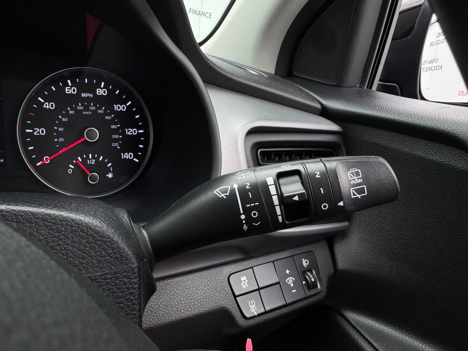 Used Kia Stonic 2019 for sale - 76988017: Photo 32