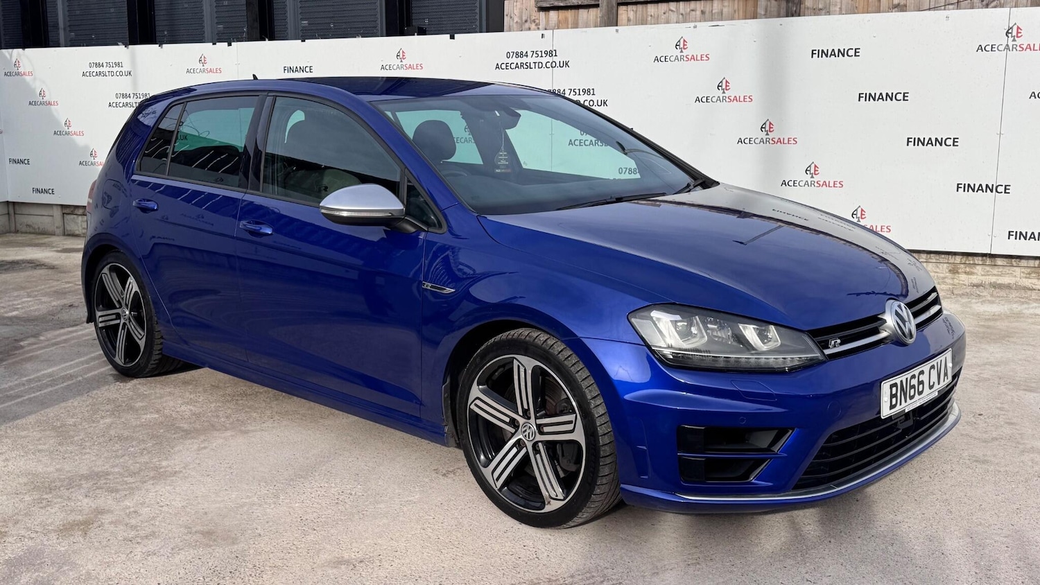 Used Volkswagen Golf 2016 for sale - 77586587: Photo 2