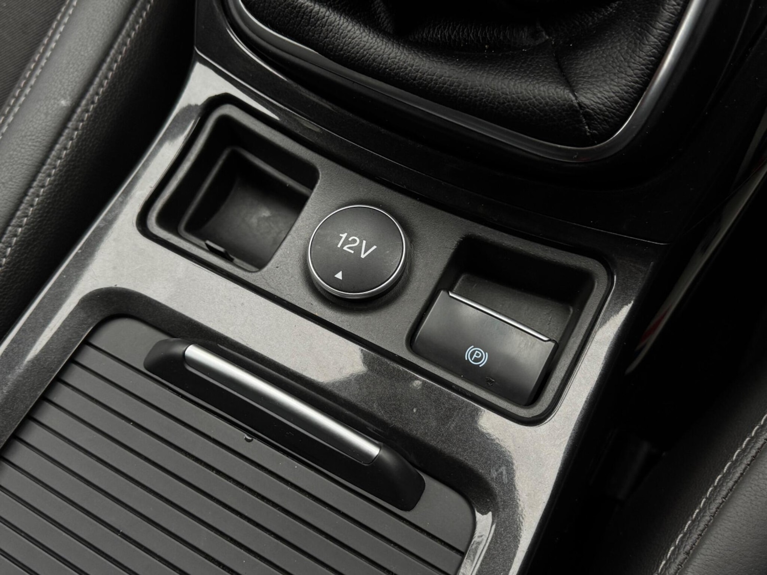 Used Ford Kuga 2017 for sale - 76824331: Photo 27