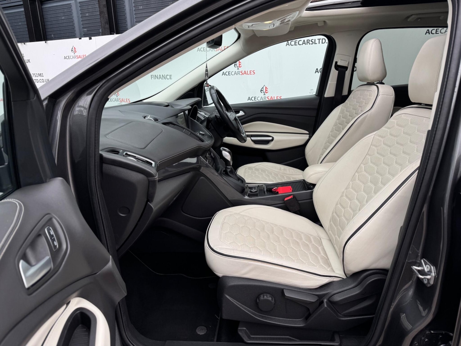 Used Ford Kuga 2017 for sale - 76936099: Photo 18