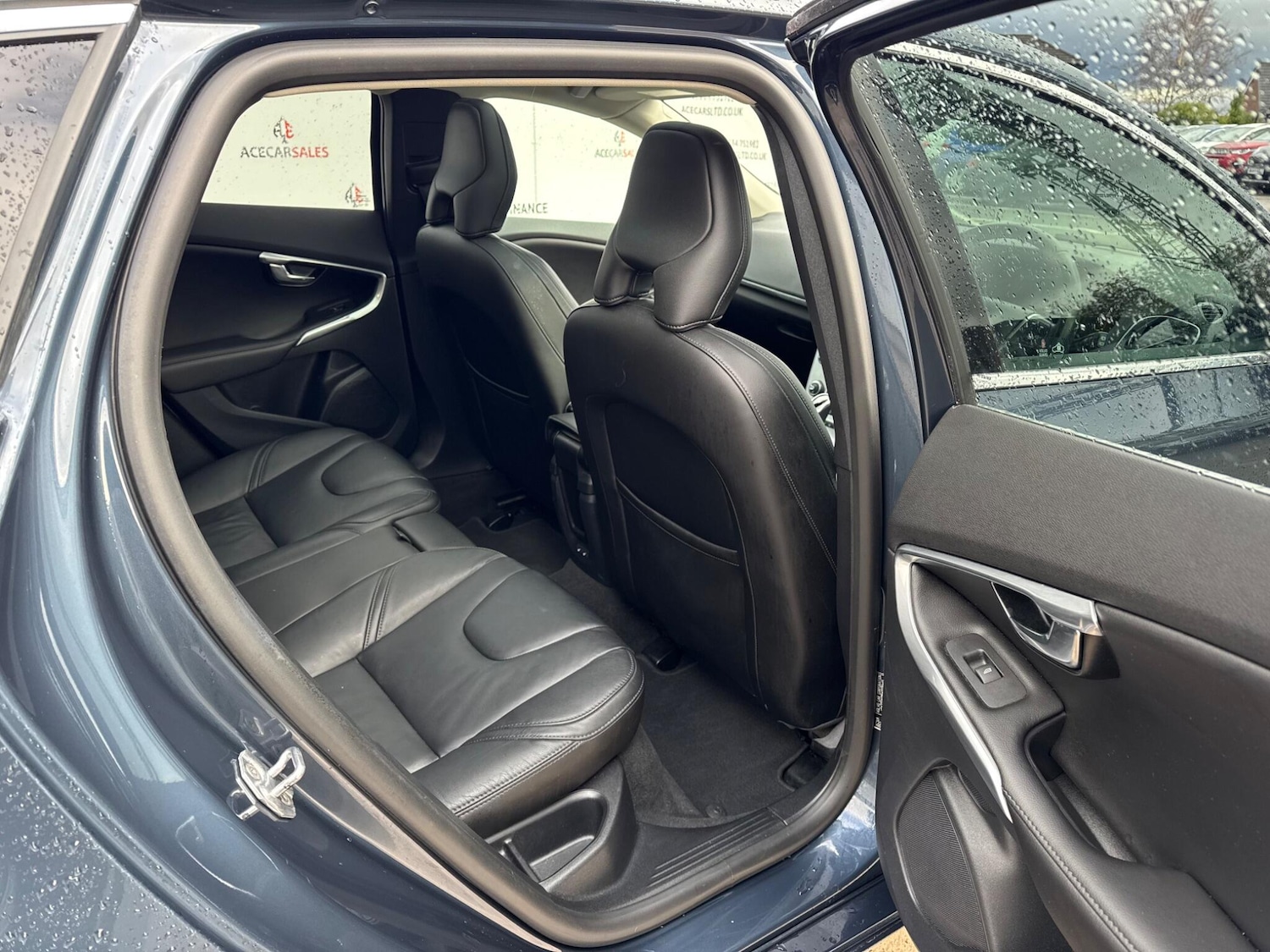 Used Volvo V40 2019 for sale - 76991359: Photo 13