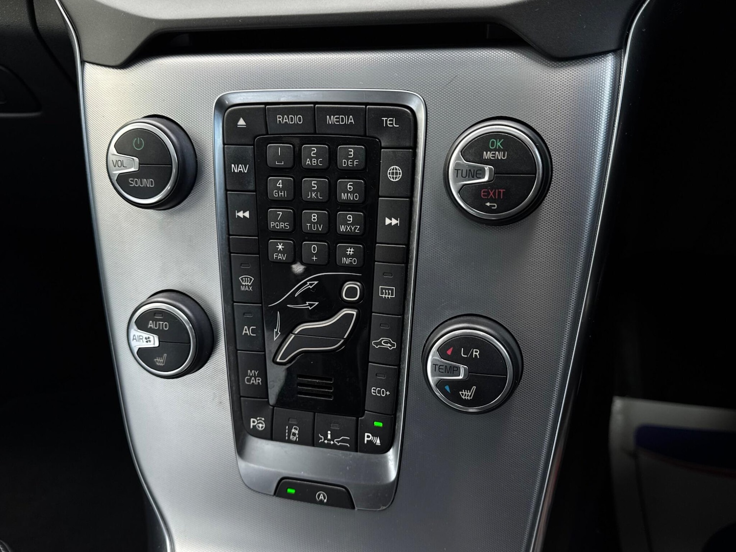 Used Volvo V40 2019 for sale - 76991359: Photo 26