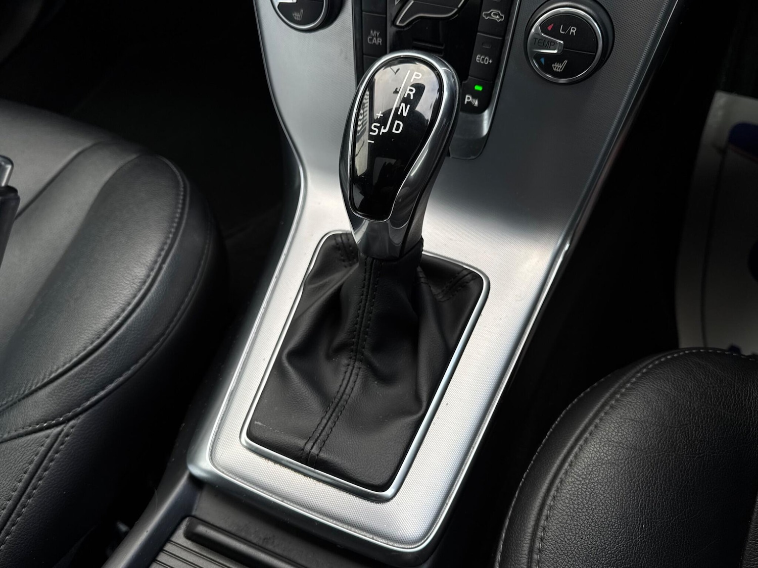 Used Volvo V40 2019 for sale - 76991359: Photo 27