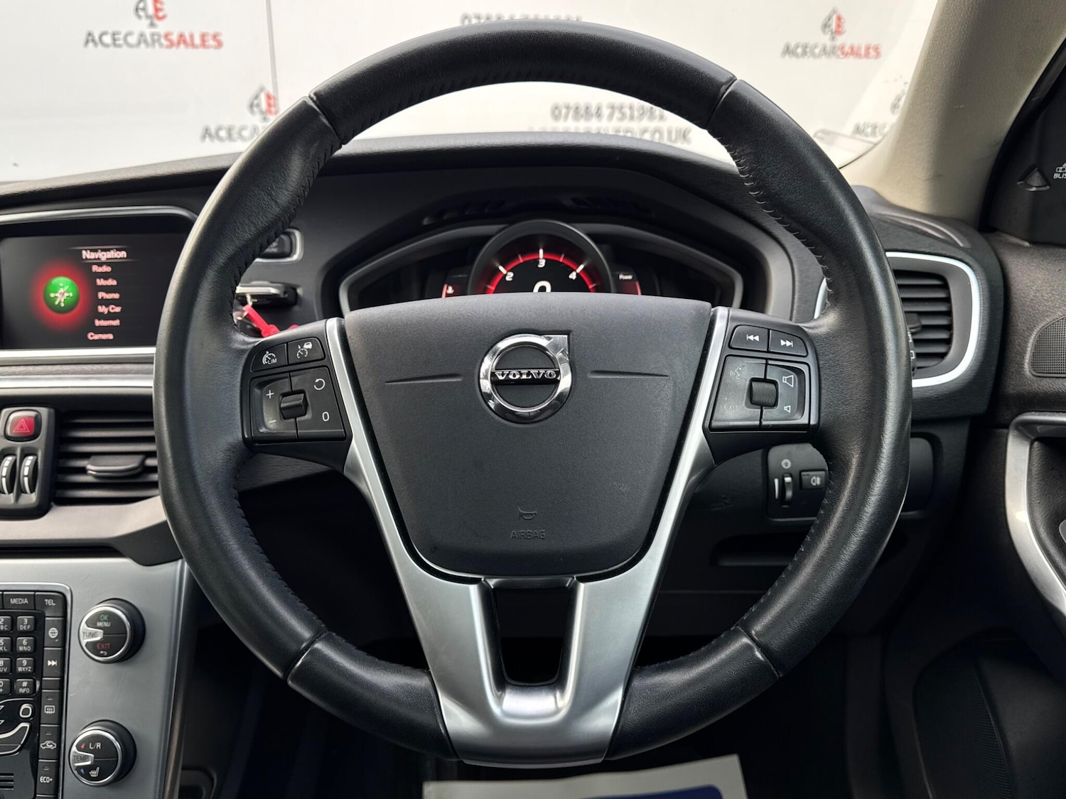 Used Volvo V40 2019 for sale - 76991359: Photo 28