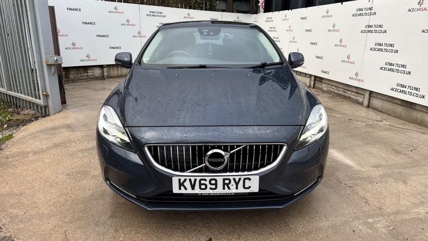 Used Volvo V40 2019 for sale - 76991359: Photo 3