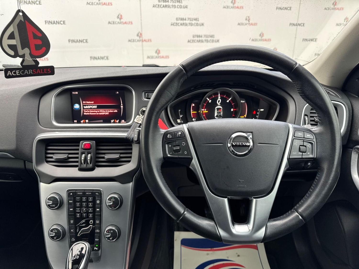 Used Volvo V40 2019 for sale - 76991359: Photo 34