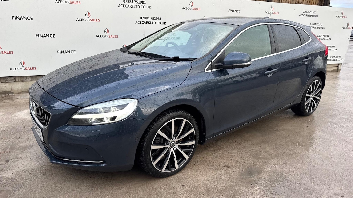 Used Volvo V40 2019 for sale - 76991359: Photo 4