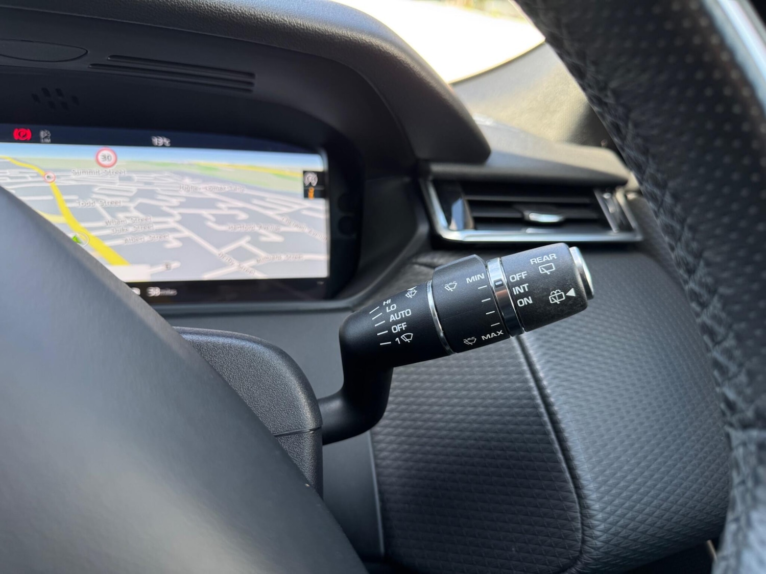 Used Land Rover Range Rover Velar for sale - 78148359: Photo 33