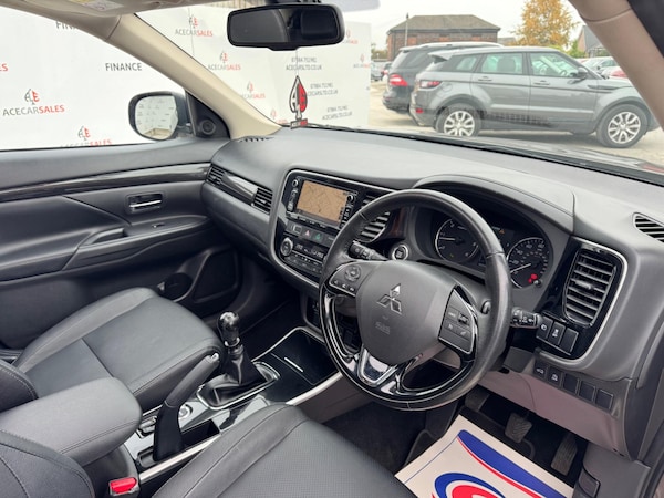 Used Mitsubishi Outlander 2018 for sale - 76270674: Photo 10