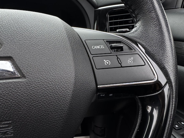 Used Mitsubishi Outlander 2018 for sale - 76270674: Photo 32