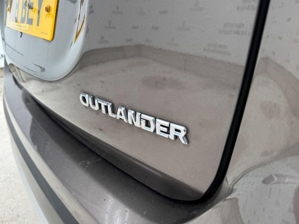 Used Mitsubishi Outlander 2018 for sale - 76270674: Photo 51
