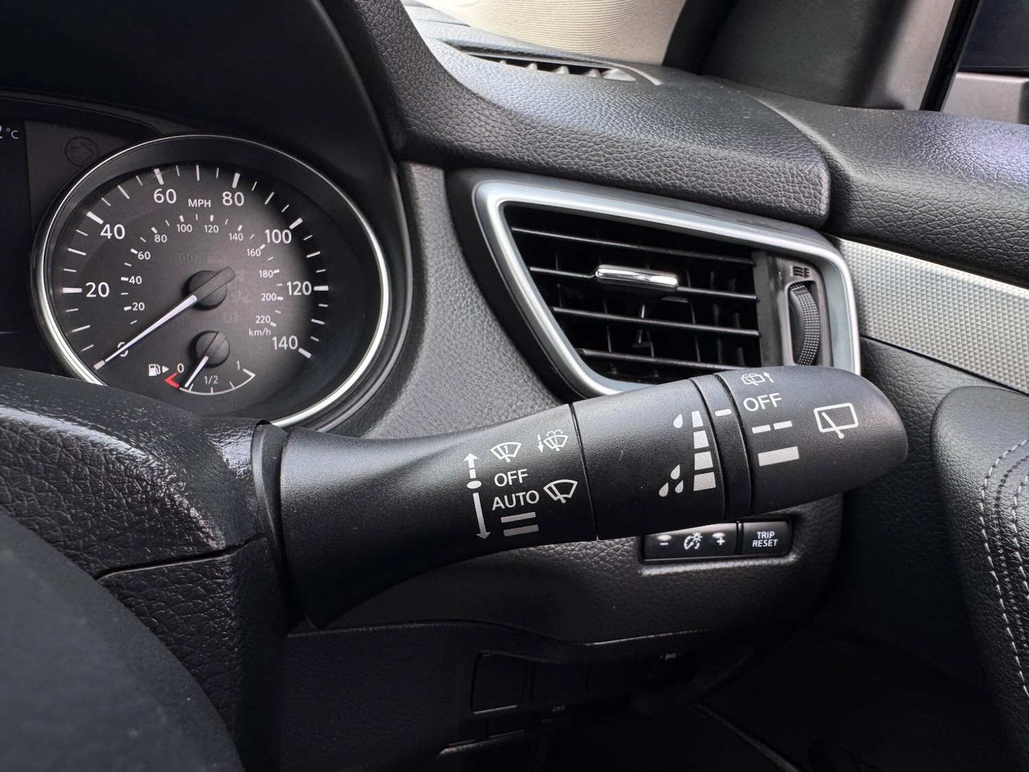 Used Nissan Qashqai 2018 for sale - 77658139: Photo 31