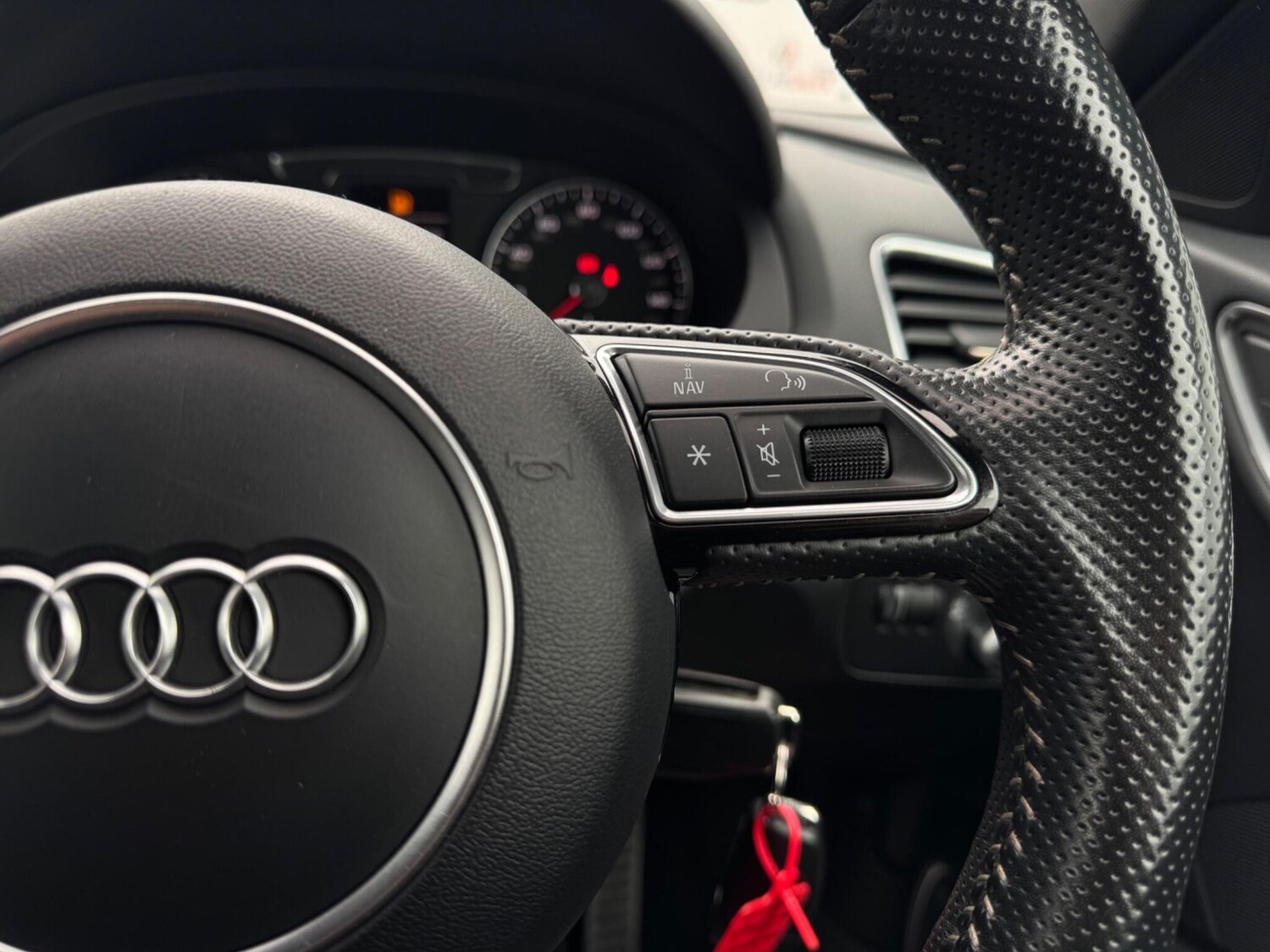 Used Audi Q3 2017 for sale - 78100240: Photo 34