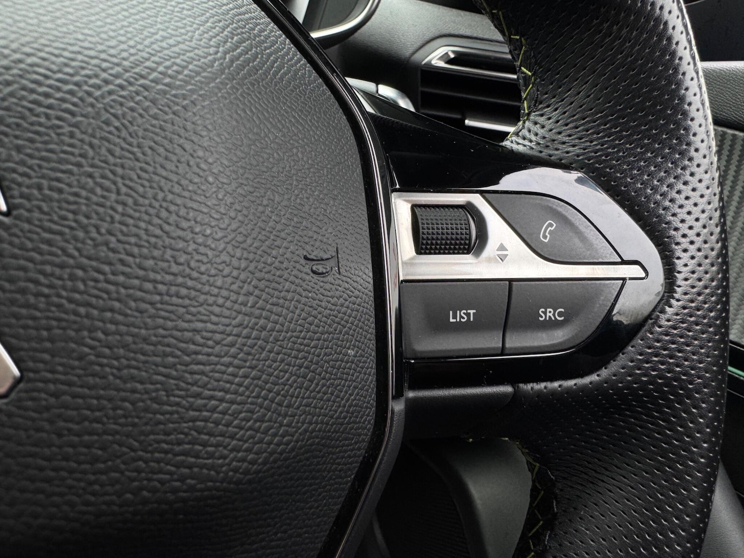 Used Peugeot 2008 2021 for sale - 76926784: Photo 36