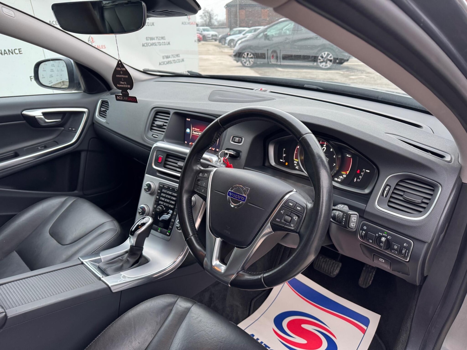 Used Volvo V60 2017 for sale - 77330739: Photo 10