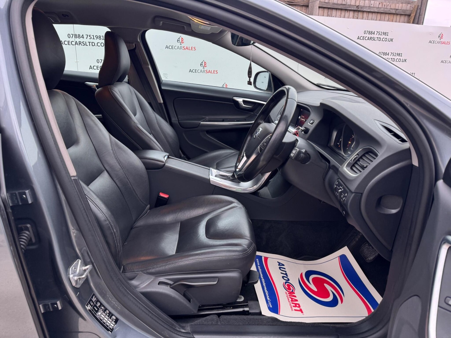 Used Volvo V60 2017 for sale - 77330739: Photo 11