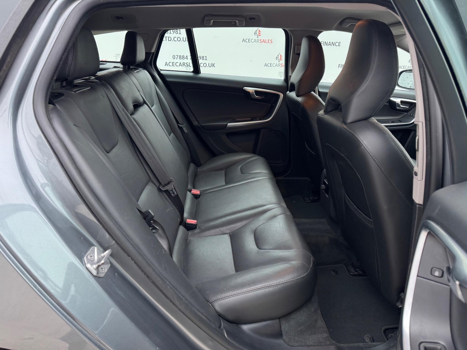 Used Volvo V60 2017 for sale - 77330739: Photo 14