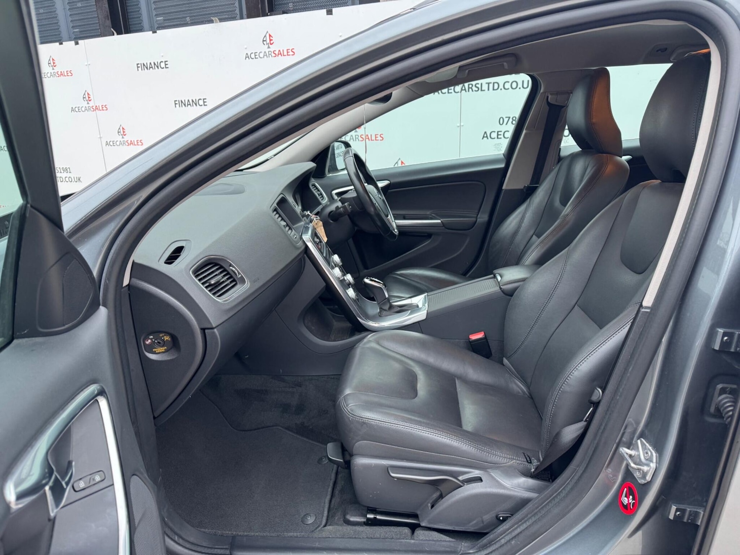 Used Volvo V60 2017 for sale - 77330739: Photo 18