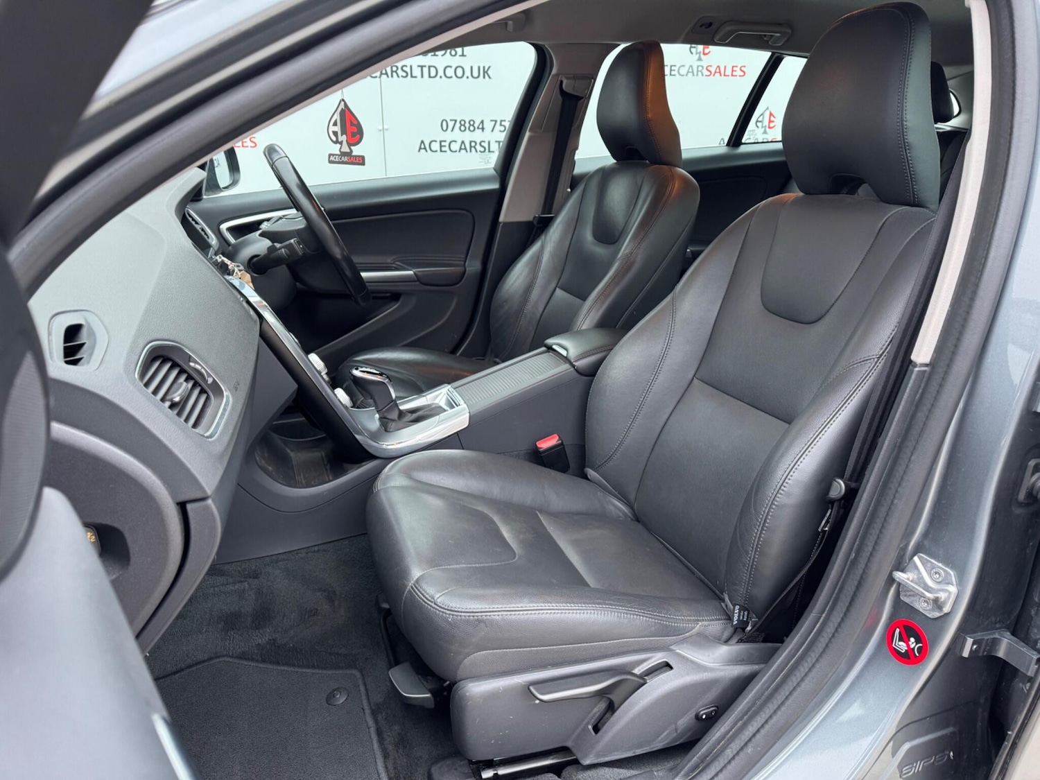 Used Volvo V60 2017 for sale - 77330739: Photo 19