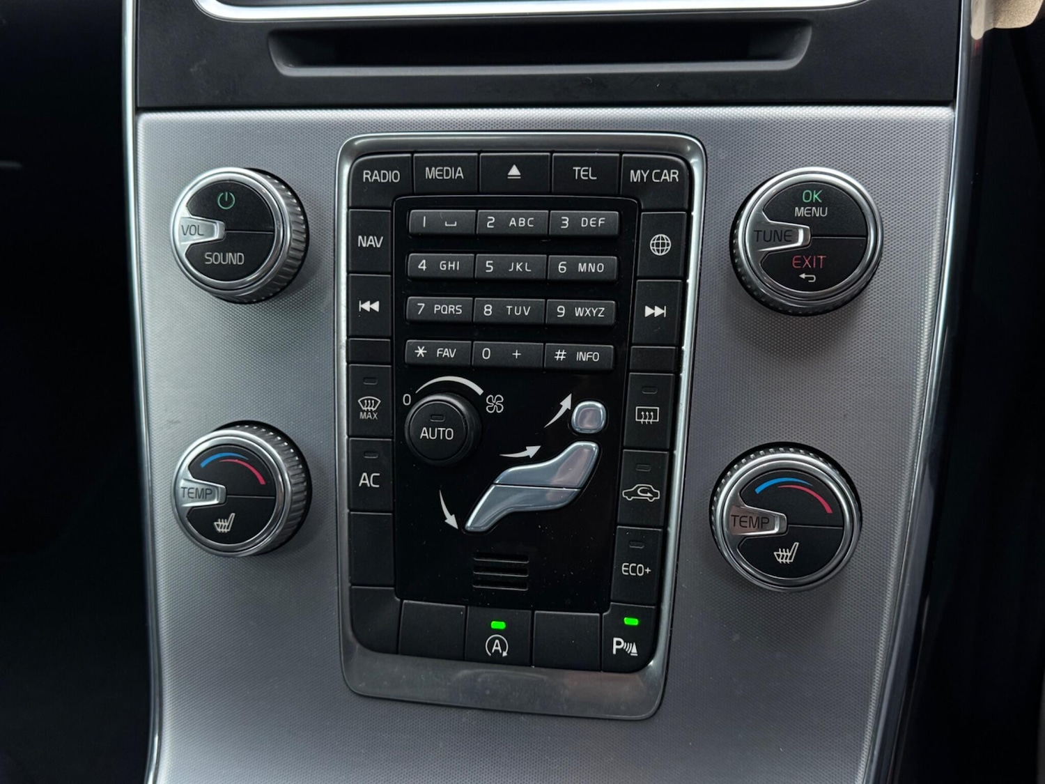 Used Volvo V60 2017 for sale - 77330739: Photo 25