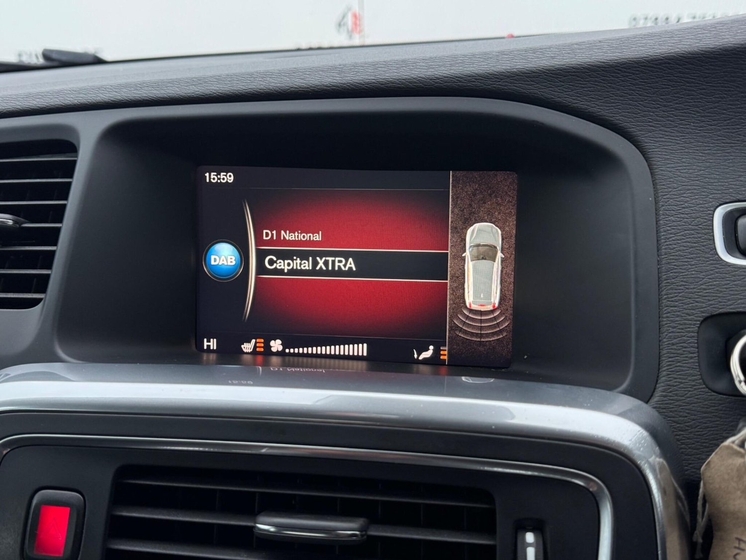 Used Volvo V60 2017 for sale - 77330739: Photo 35