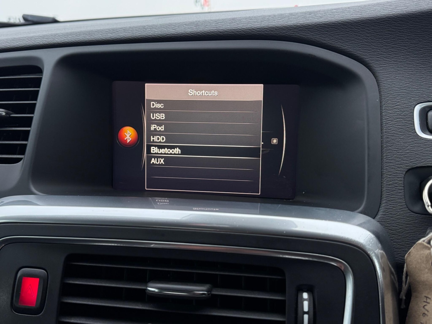 Used Volvo V60 2017 for sale - 77330739: Photo 48