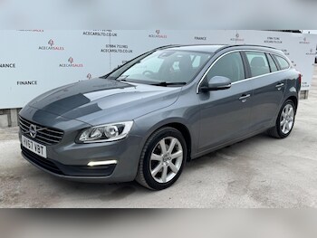 Used Volvo V60 2017 for sale - 77330739: Photo