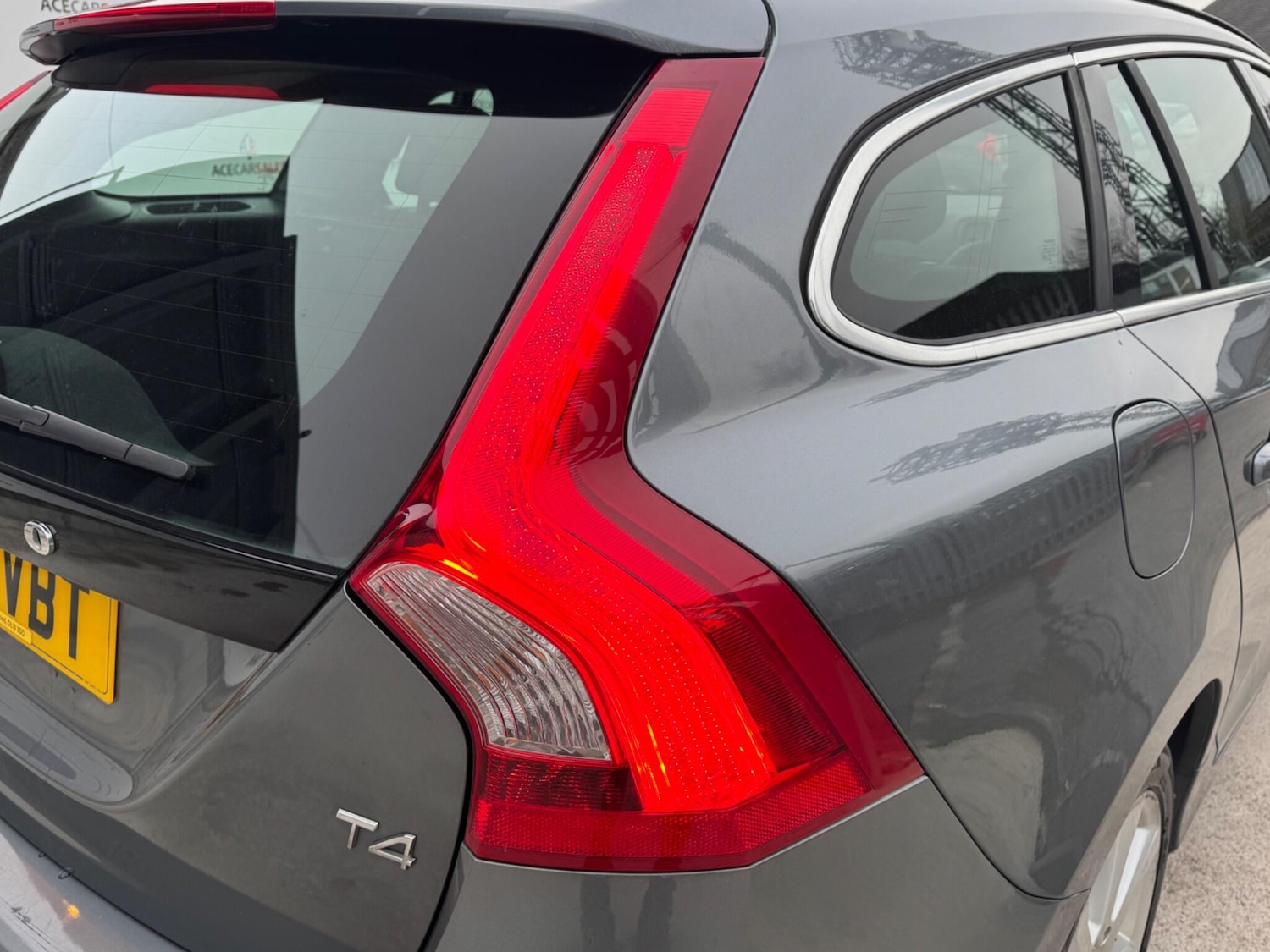 Used Volvo V60 2017 for sale - 77330739: Photo 65