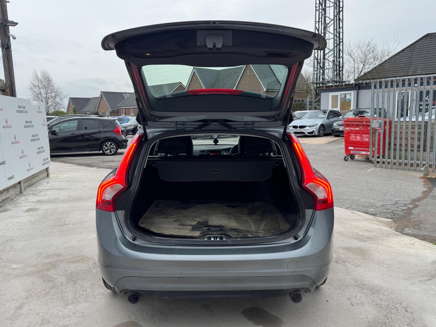 Used Volvo V60 2017 for sale - 77330739: Photo 67