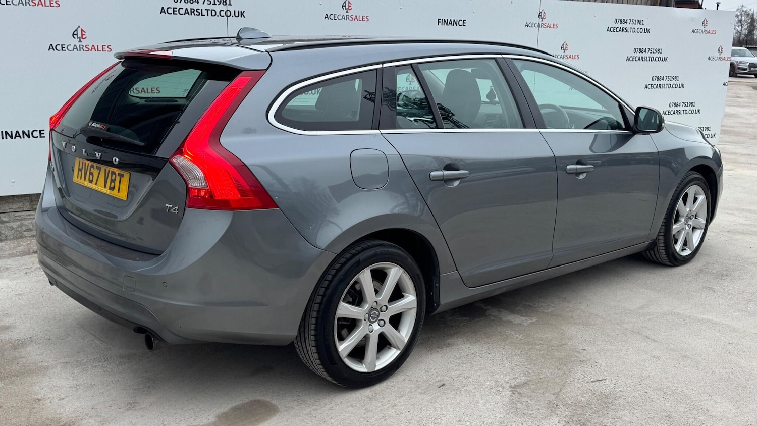 Used Volvo V60 2017 for sale - 77330739: Photo 8