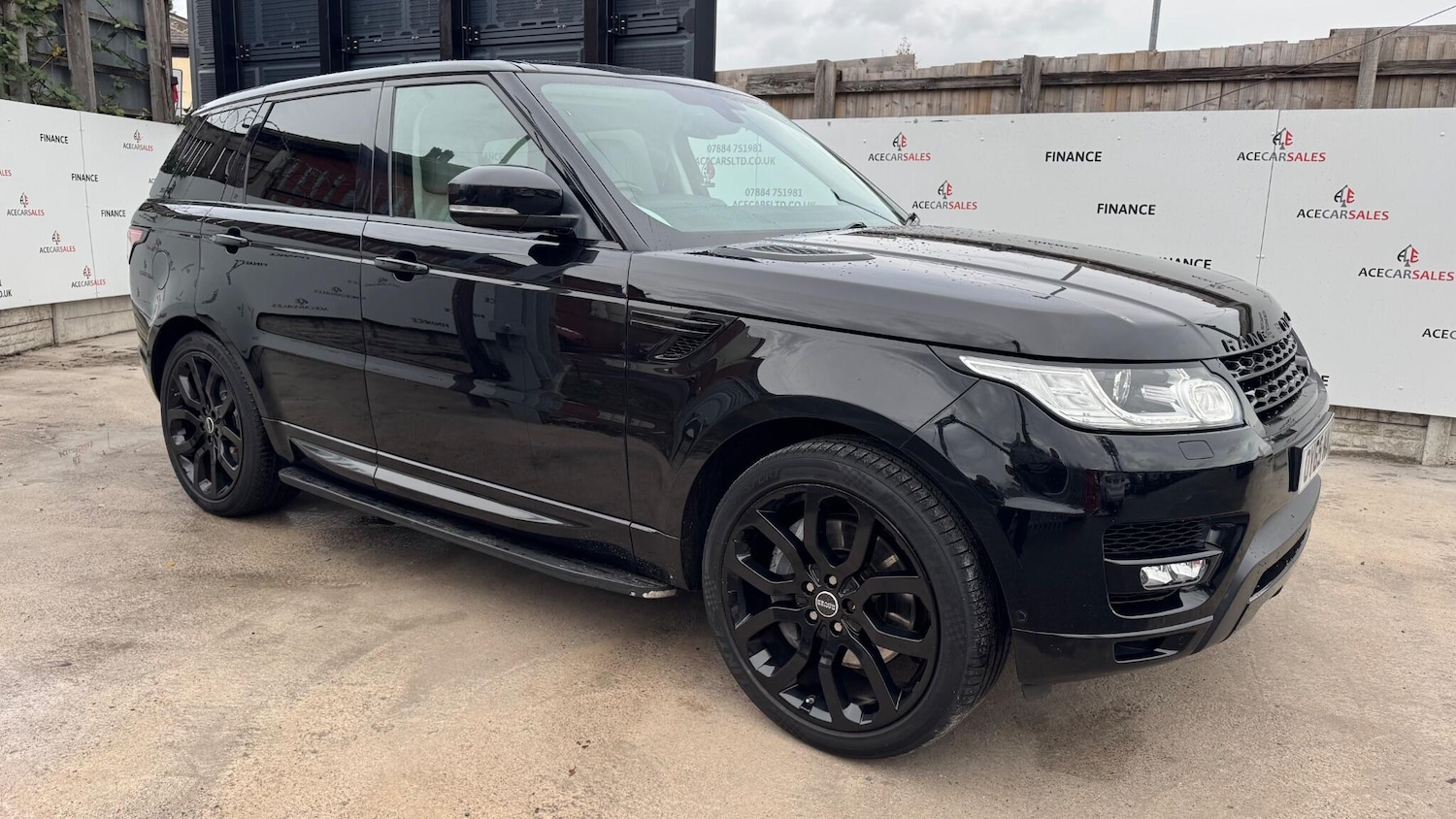 Used Land Rover Range Rover Sport 2015 for sale - 76432500: Photo 2