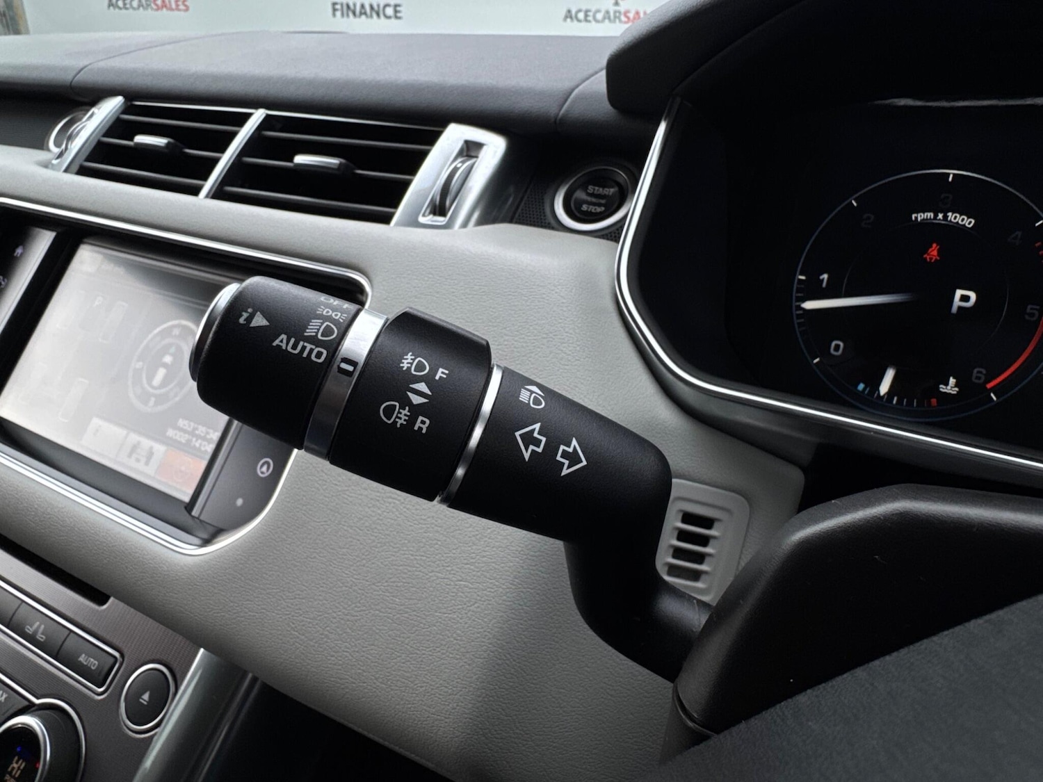 Used Land Rover Range Rover Sport 2015 for sale - 76432500: Photo 29