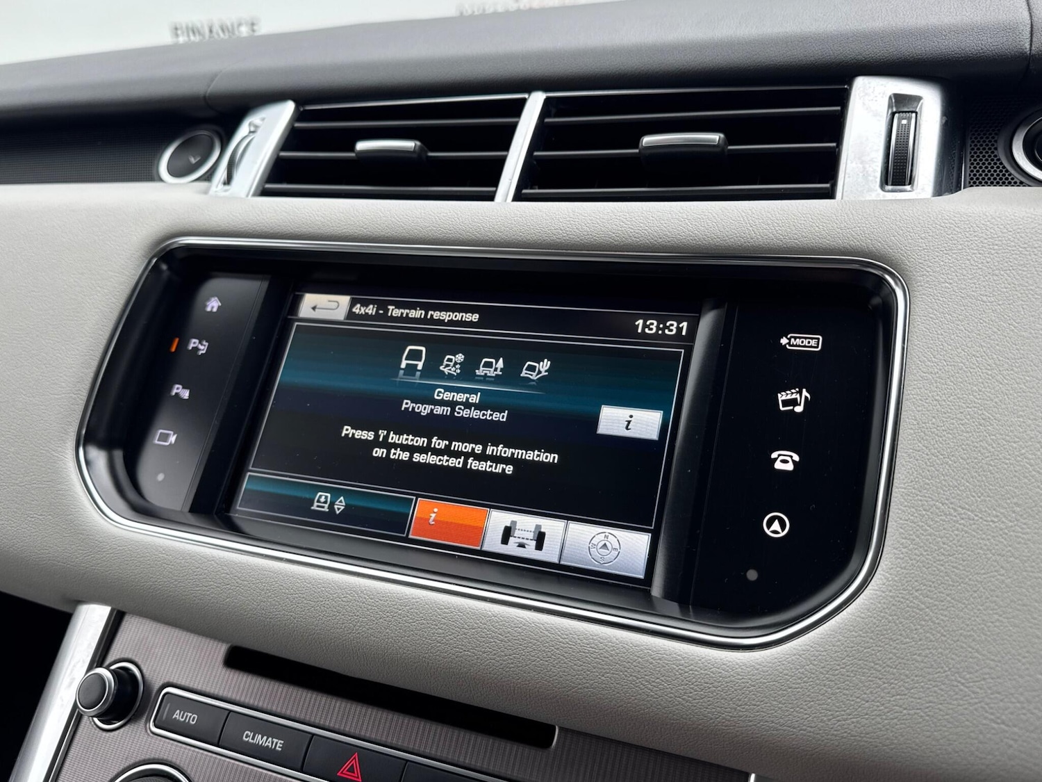 Used Land Rover Range Rover Sport 2015 for sale - 76432500: Photo 42