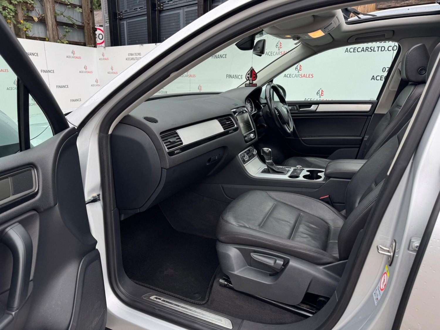 Used Volkswagen Touareg 2013 for sale - 76549922: Photo 17