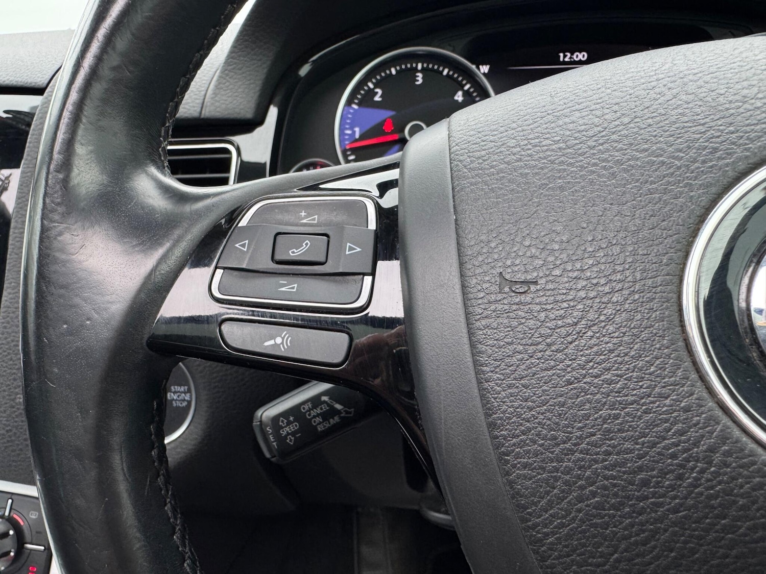 Used Volkswagen Touareg 2013 for sale - 76549922: Photo 33