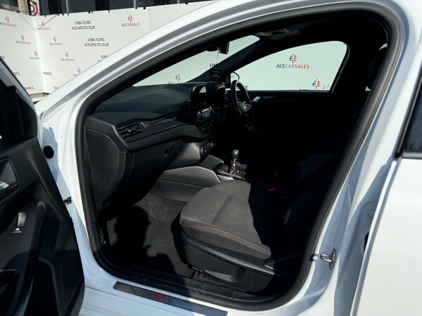 Used Ford Focus 2021 for sale - 74095476: Photo 17