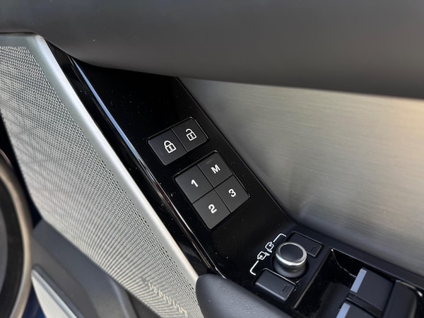 Used Land Rover Range Rover Velar 2021 for sale - 75186632: Photo 72