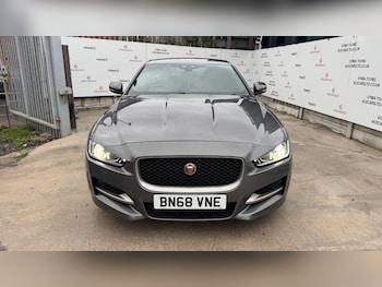 Used Jaguar XE 2018 for sale - 76549677: Photo