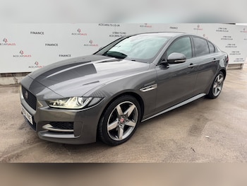 Used Jaguar XE 2018 for sale - 76549677: Photo