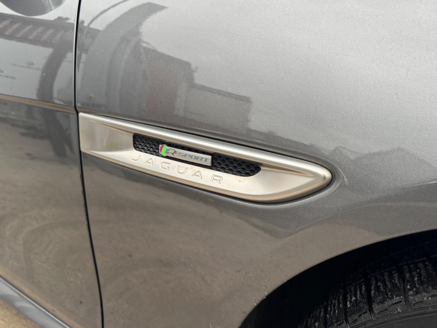 Used Jaguar XE 2018 for sale - 76549677: Photo 68