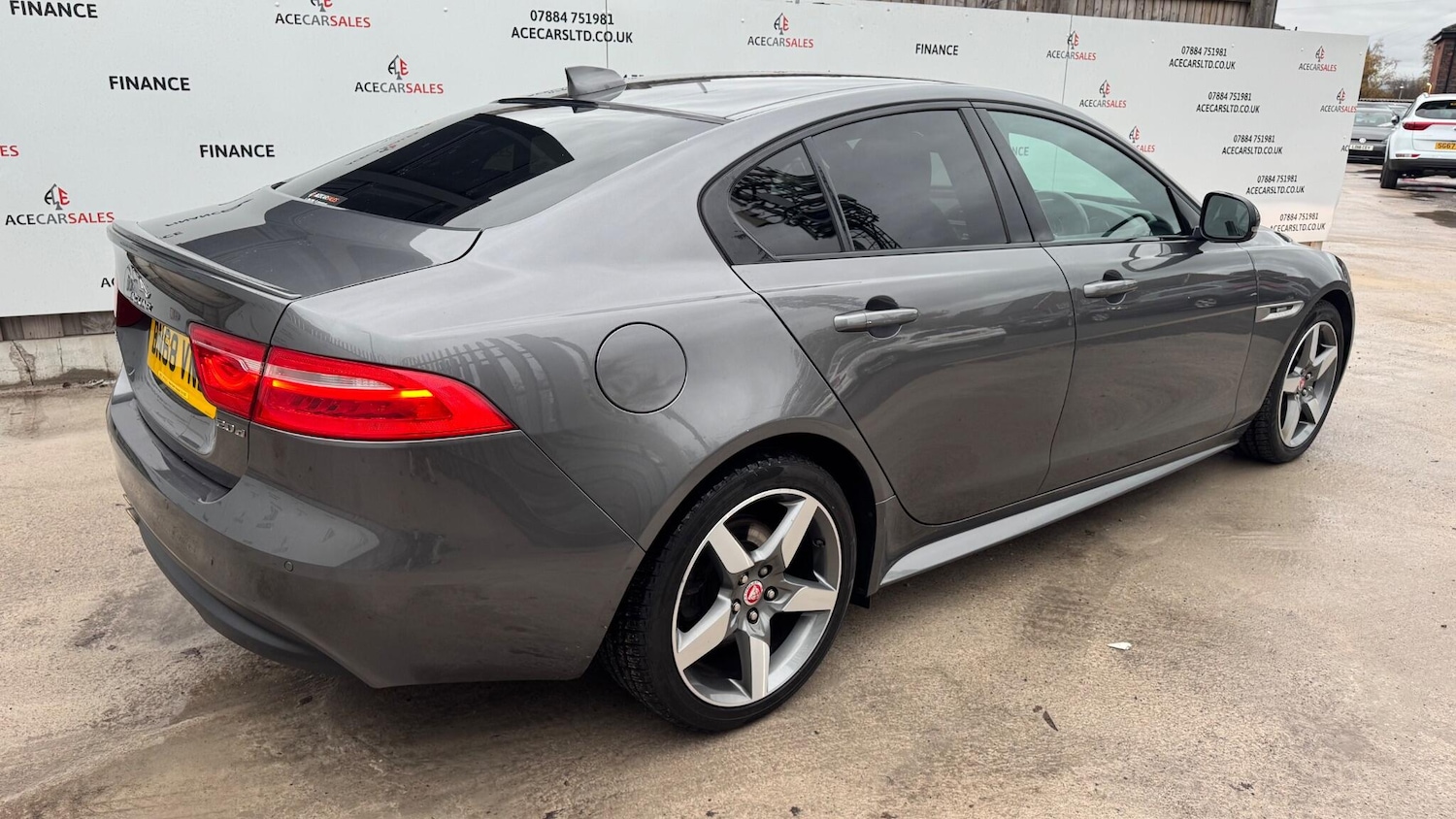 Used Jaguar XE 2018 for sale - 76549677: Photo 8